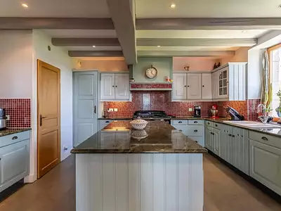 Maison, 230 m²
