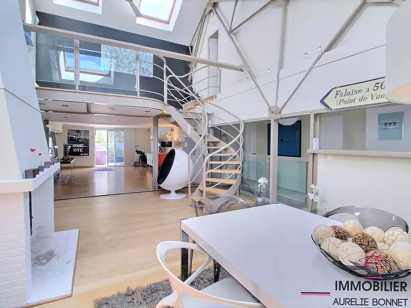 Appartement, 240,73 m²