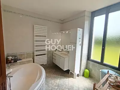 Maison, 248 m²