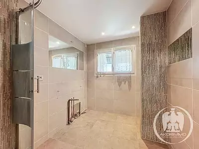 Appartement, 184 m²
