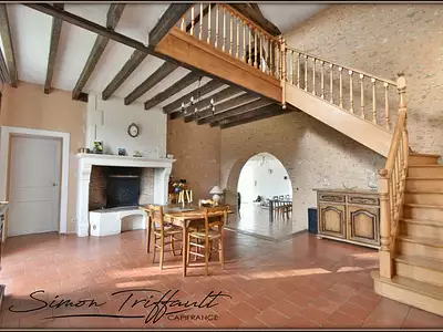Maison, 255 m²