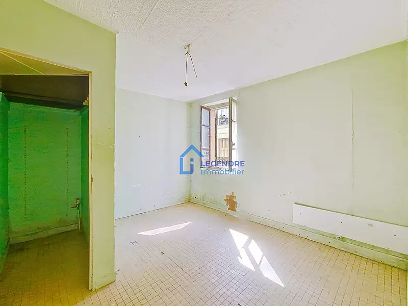 Immeuble, 140 m²