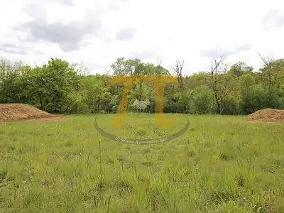Terrain, 1 140 m²