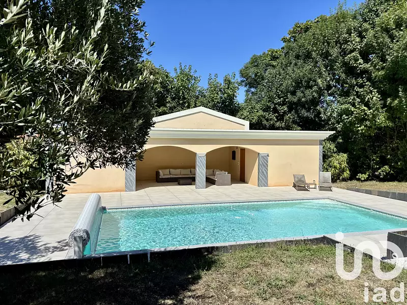 Maison, 240 m²