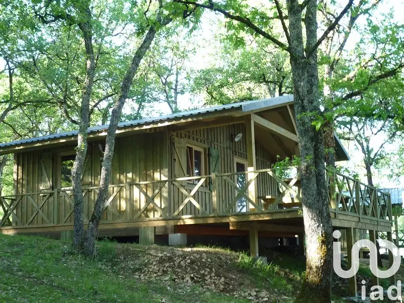Maison, 1 500 m²