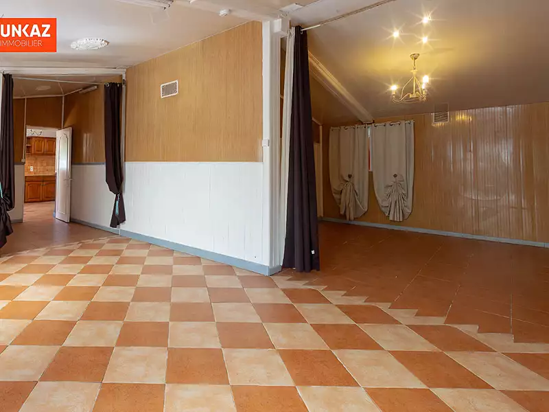 Maison, 220 m²
