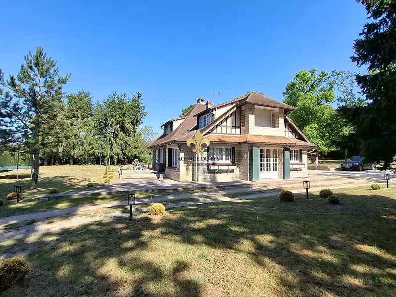 Maison, 195 m²