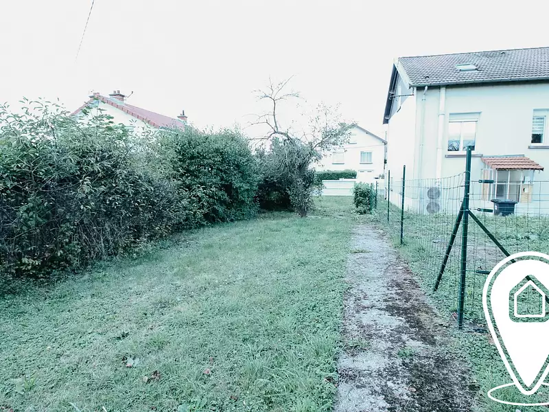 Terrain, 679 m²
