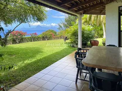 Maison, 255 m²