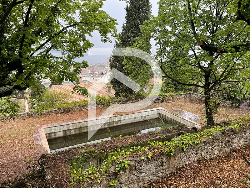 Terrain, 835 m²