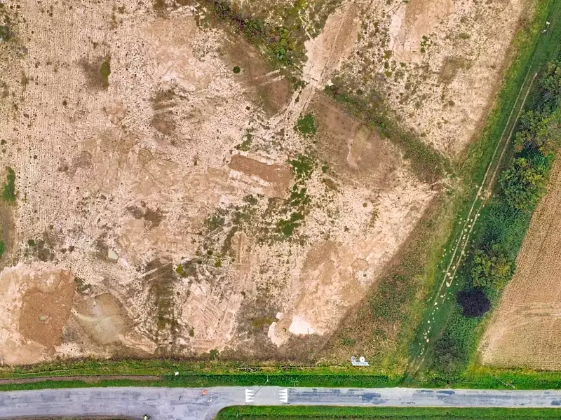 Terrain, 555 m²