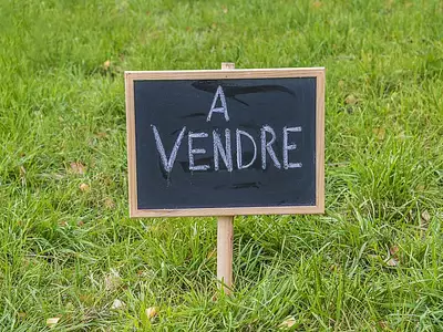 Terrain à bâtir, 301 m²