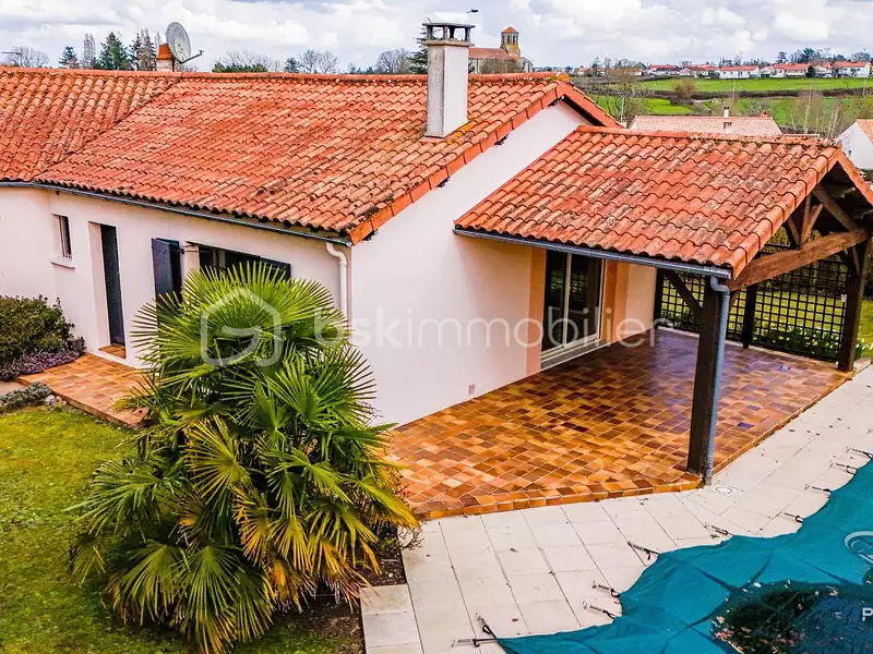Maison, 163 m²