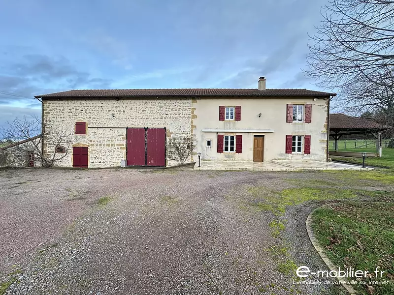 Maison, 136 m²