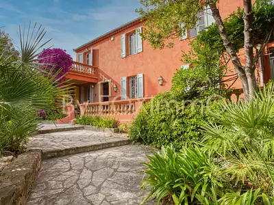 Maison, 267 m²