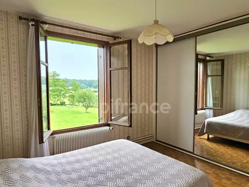 Maison, 196 m²