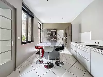 Maison, 328 m²