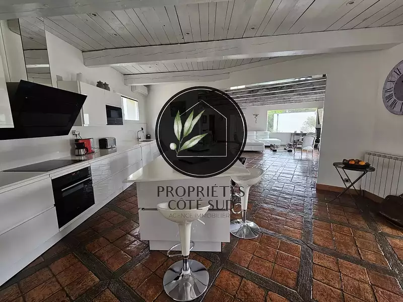 Maison, 215 m²