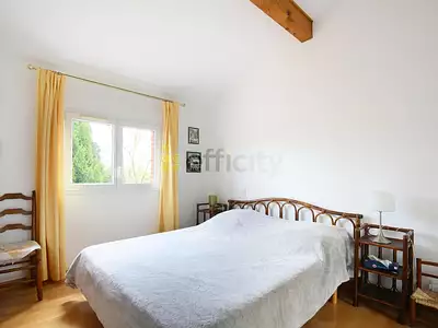 Maison, 196 m²