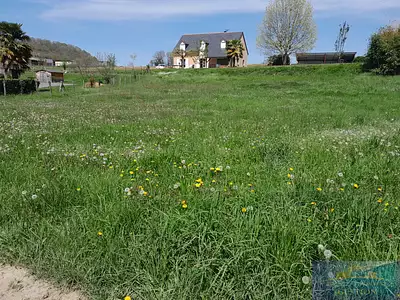 Terrain, 831 m²