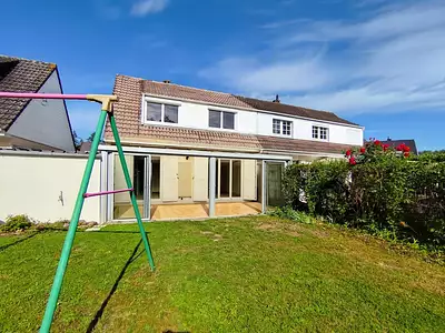289 000 € 3 482 €/m² Maison • 83 m² • 5 pièces • 3 chambres • Ter. 357 m² Savigny-le-Temple (77176)