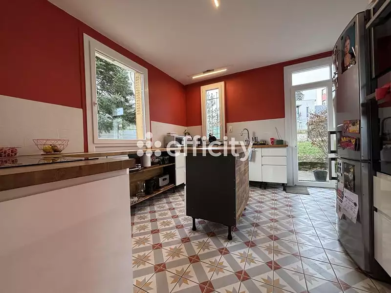 Maison, 270 m²