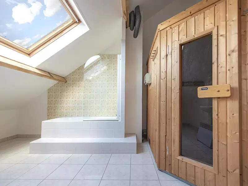 Maison, 250 m²