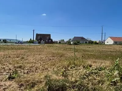 Terrain, 600 m²