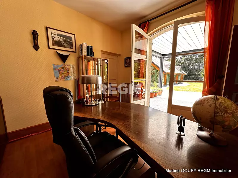 Maison, 250 m²