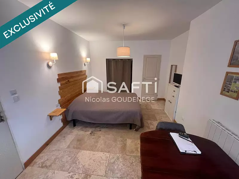 Immeuble, 180 m²