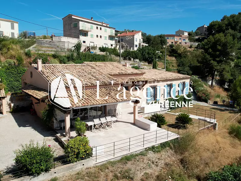 Maison, 230 m²