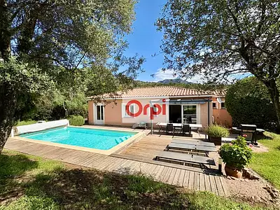Maison, 232 m²