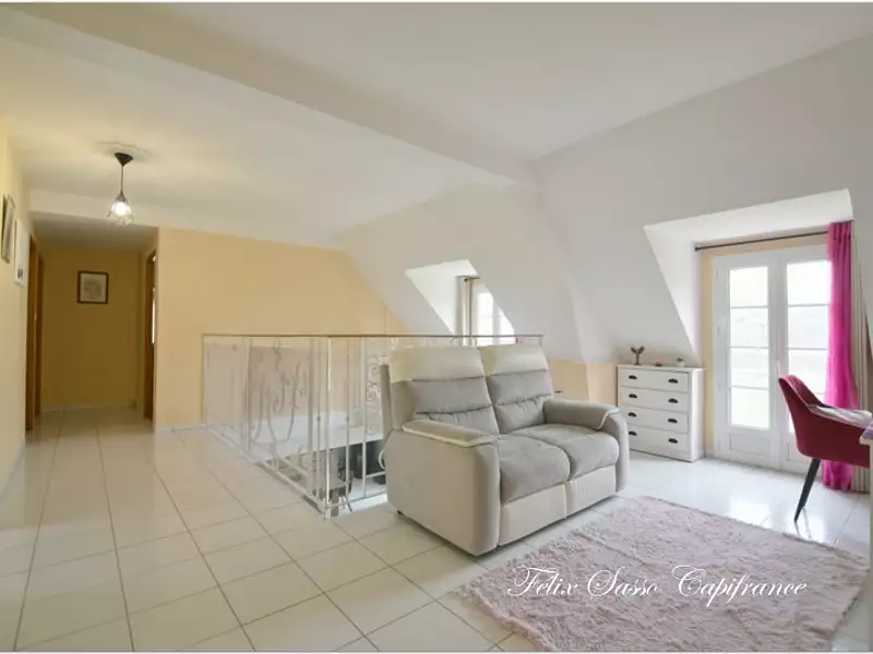 Maison, 220 m²
