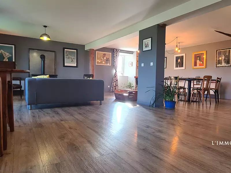 Maison, 376,3 m²