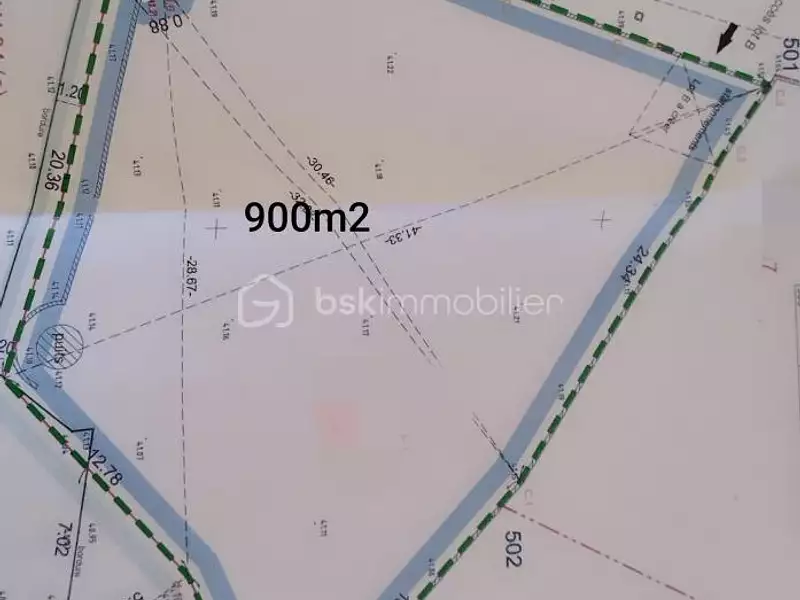 Terrain, 900 m²