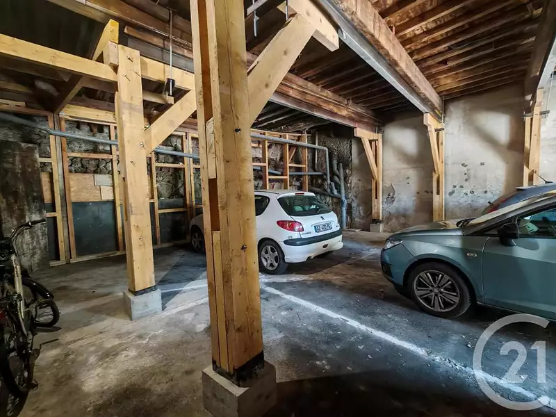Immeuble, 281 m²