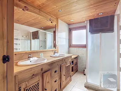 Maison, 252 m²