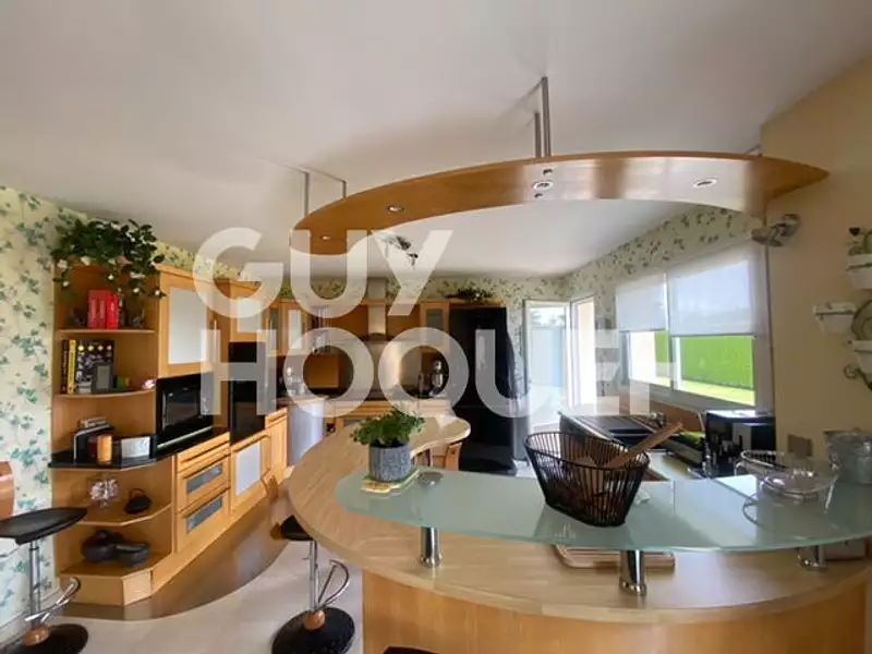 Maison, 200 m²