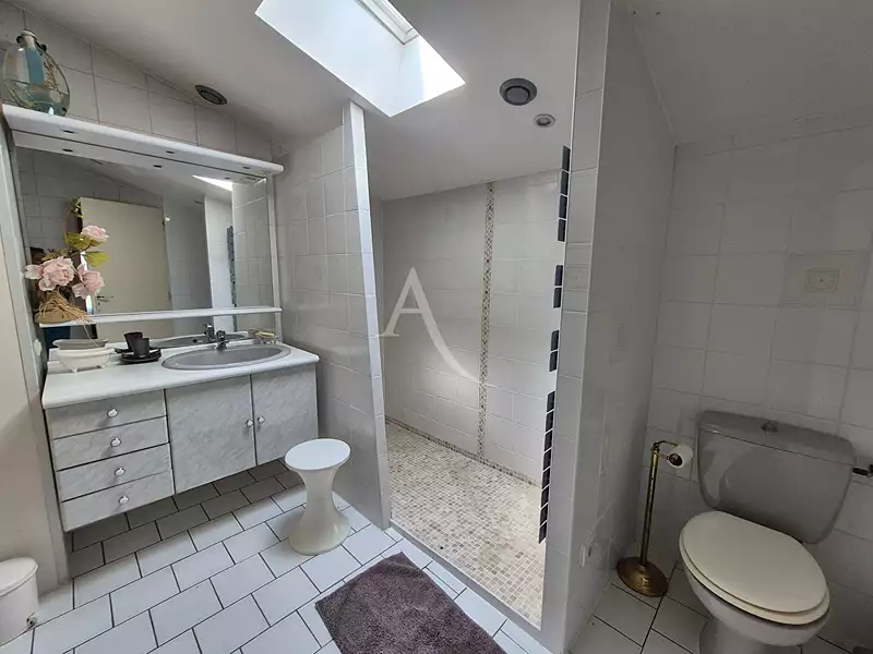 Maison, 200 m²