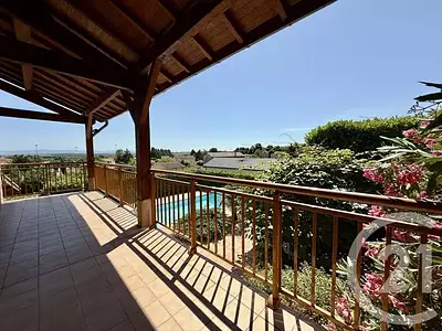 Maison, 176 m²