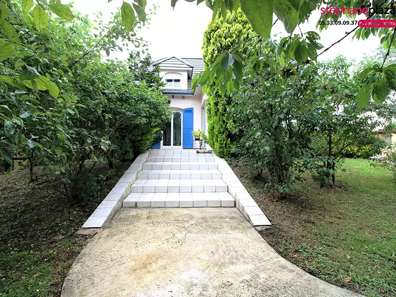 Maison, 179 m²