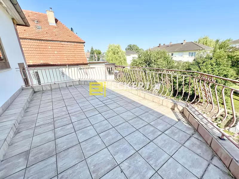 Maison, 239 m²