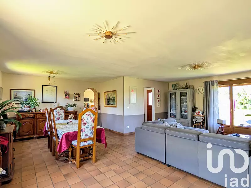 Maison, 146 m²