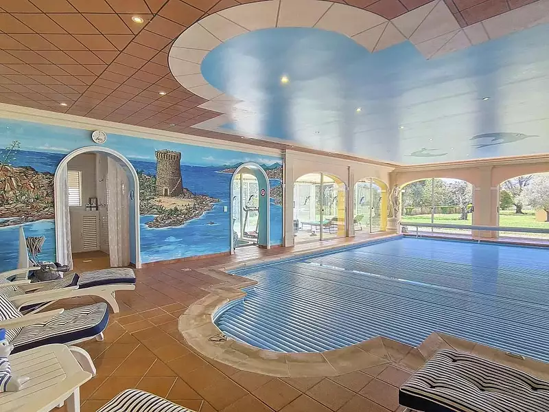 Maison, 420 m²