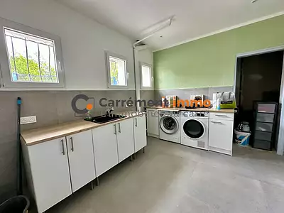Maison, 196 m²