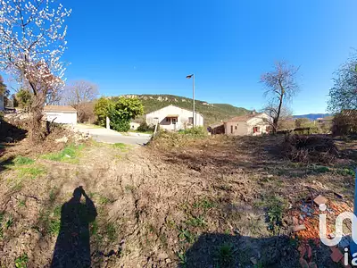 Terrain, 320 m²