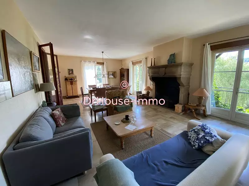 Maison, 275 m²