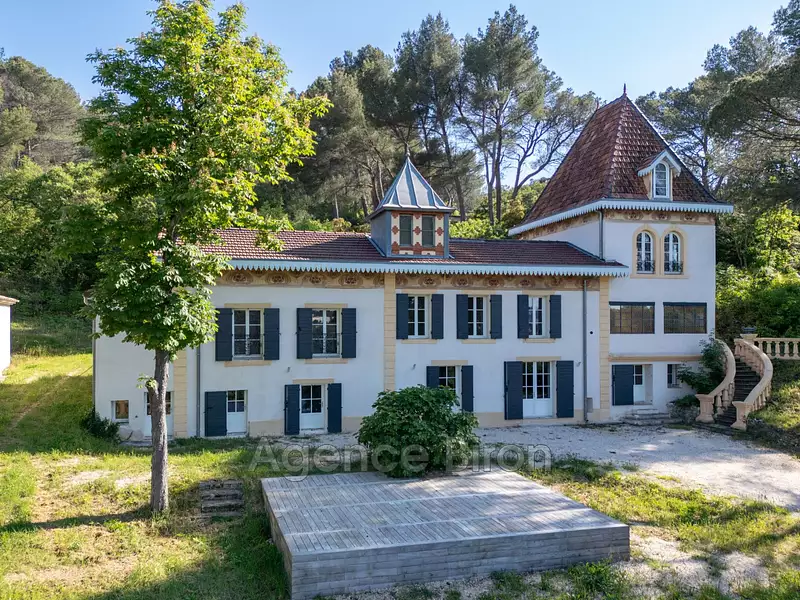 Maison, 270 m²
