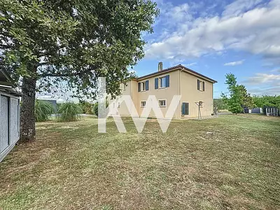 Maison, 220 m²