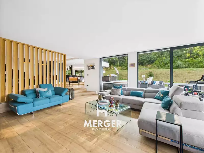 Maison, 330 m²